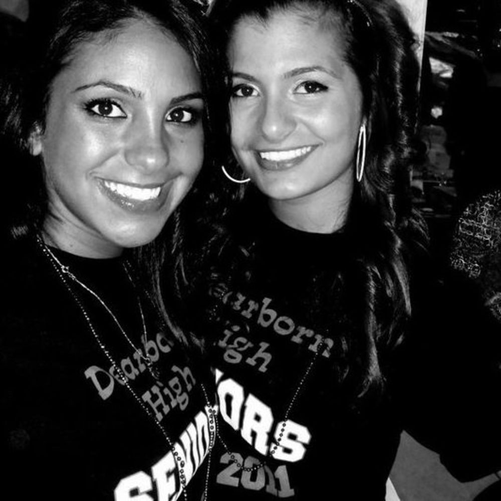 Meet your Posher, Mona h.